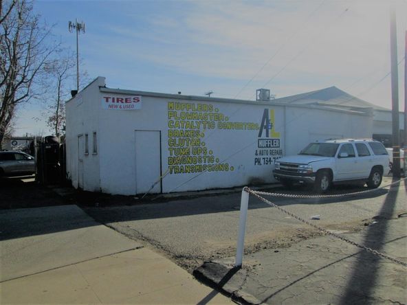 1020 E Acequia Ave, Visalia, CA 93292